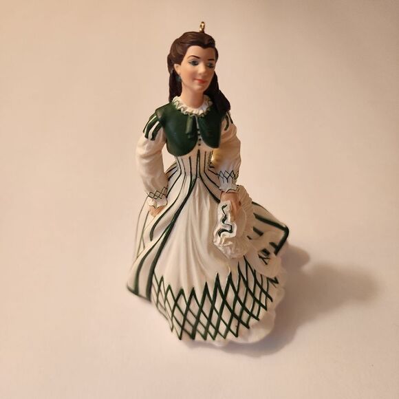 Hallmark Keepsake Ornament Scarlett O'Hara from Gone With The Wind 1999 - Picture 3 of 5
